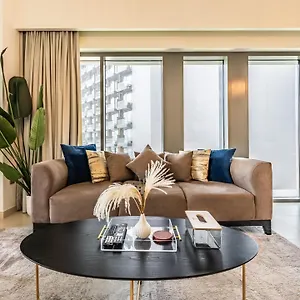stunning-burj-royale-residence-downtown-burj-khalifa.sharjah-hotels.com/